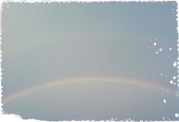 KOBerrieS 地元の空に虹が架かってた (´-`)薄っすらと上にも虹が…♡ http://t.co/7RNYpXOs3Y
