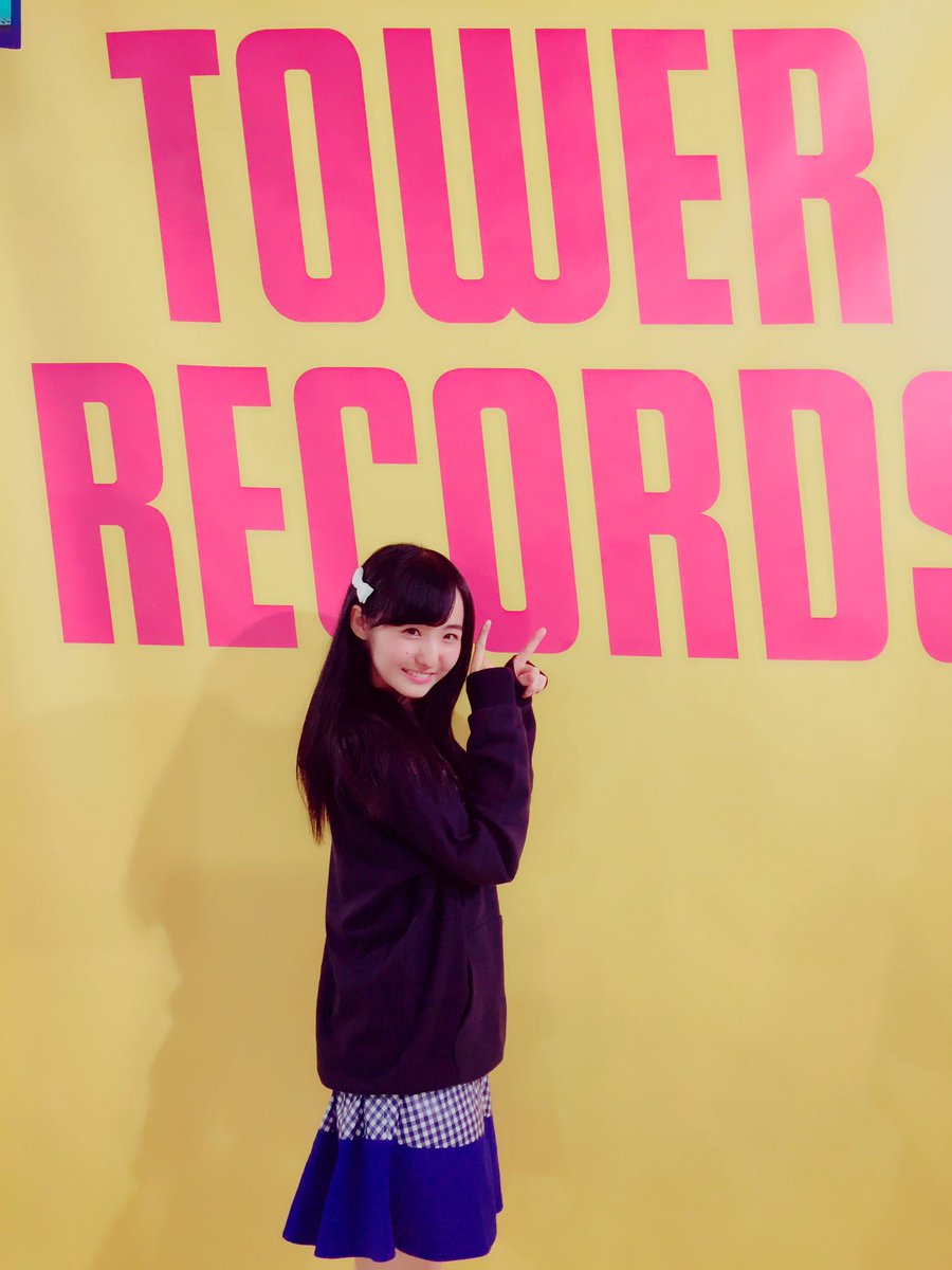 KOBerrieS 今日は新長田一番街商店街さん、タワーレコード神戸店さんでのリリイベに来てくださってありがとうございました😣💓1日に3ステージもさせていただけて、めっちゃ楽しかったです👏🏻ほんまにほんまにありがとうございました！！💓 https://t.co/hmzLIlAjwy