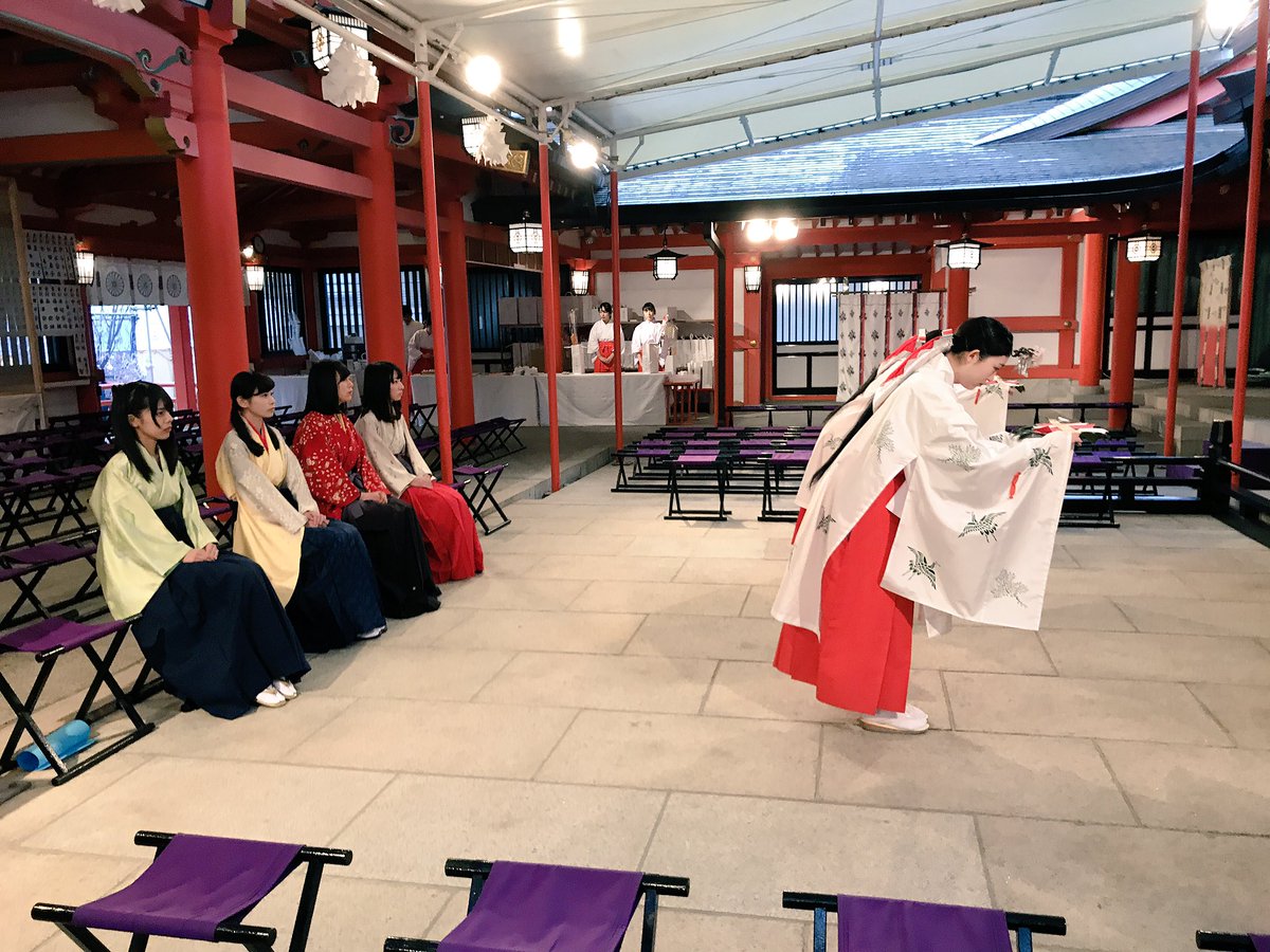 KOBerrieS 生田神社さんにも行かせて頂き、ヒット祈願をして頂きました。今年のチームスローガン『輪』を大切にし、高い目標を持って神戸を全国に発信して行きます⚓︎ https://t.co/qoNB3YP5dp