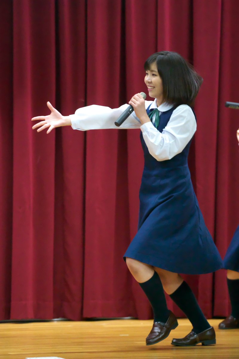 KOBerrieS KOBerrieS♪　8thシングル『F or L』リリースイベント（2018/3/3　神戸市長田区・ふたば学舎）（3/5）KOBerrieS♪としての初ステージであるにもかかわらず堂々としたパフォーマンスでした。#KOBerrieS♪　#花城沙弥 さん　#さーや https://t.co/yYeGRVouIy