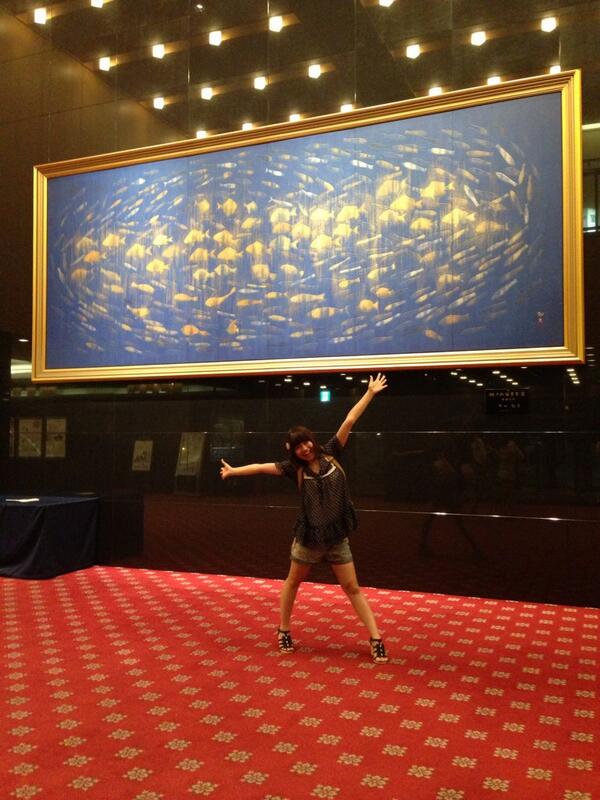 KOBerrieS こんばんわんこ〜(∪･ω･∪)今日は1年前から依頼を頂いていたイベントに出演したよ〜♪神戸の夜景キレイだったな…♡ホテルオークラで踊ったよ٩( 'ω' )و 