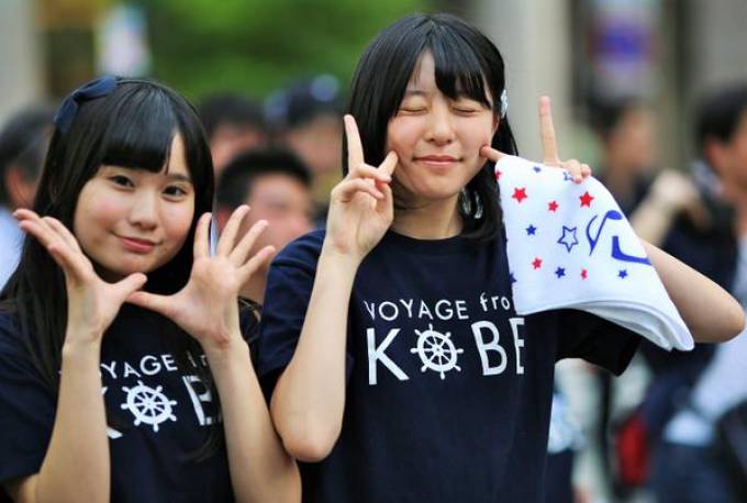 KOBerrieS♪ at 神戸まつり2015パレード

３期生　一同！ 