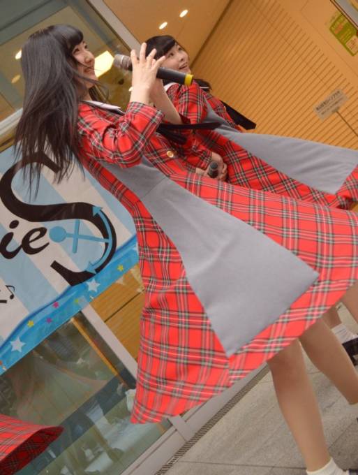 今日の岡本商店街のKOBerrieS♪のオレノ・アッキーナこと藤本あきなさん
ピザのような形状の衣装だなあ
#KOBerrieS #藤本あきな https://t.co/eOI1wZuZfe