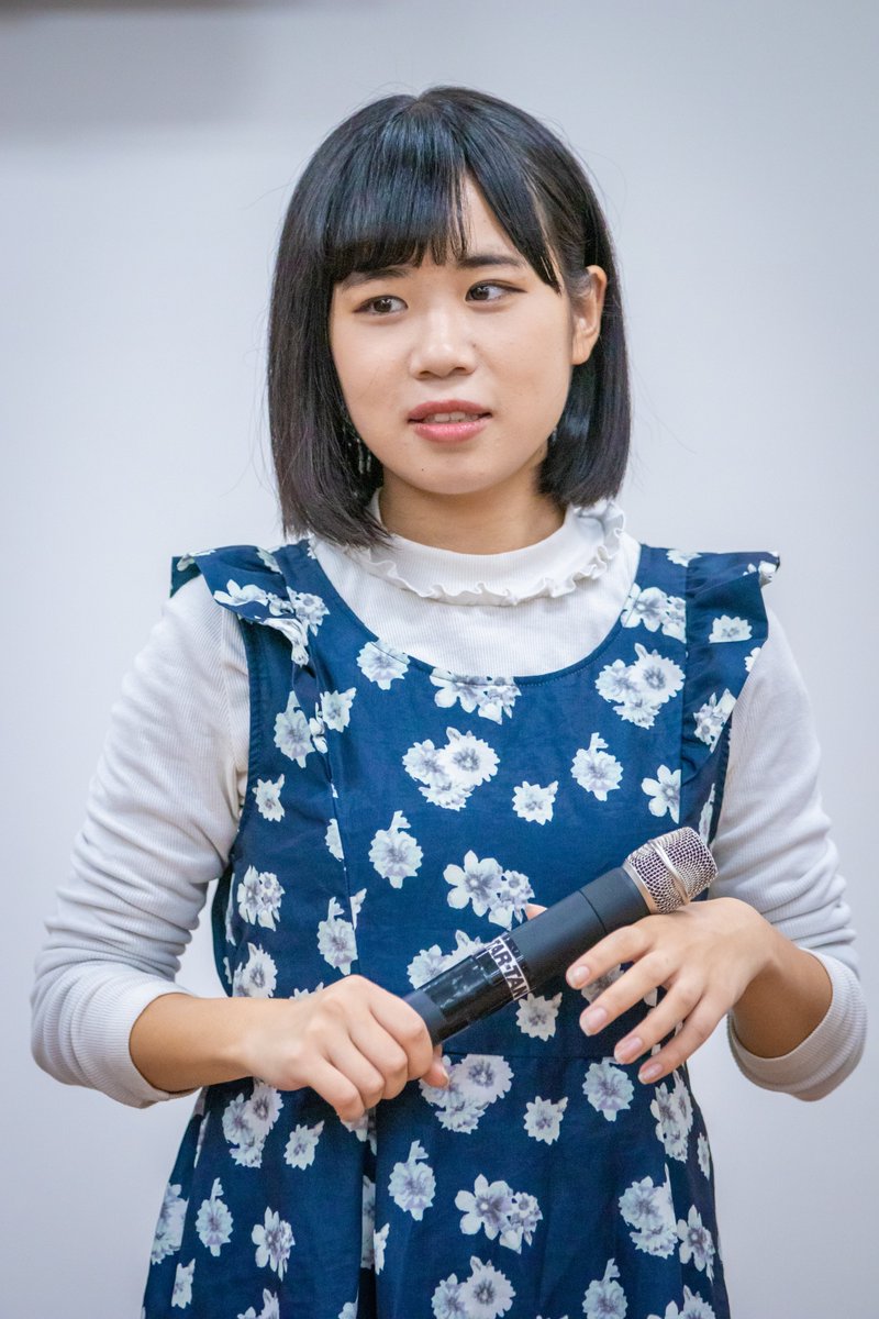 KOBerrieS 2018/12/9 神戸新長田 歌居屋SPライブ  KOBerrieS♪ 推しに会うときのために買ったという私服がかわいかったです。しかしゆりちゃんの推しと推し被りになると敵視されるので気をつけないと！笑 髪も短くなってどんどんかわいくなってます。 #小形優莉 #ゆり https://t.co/NwL39Vd9kJ