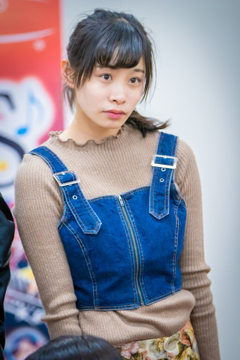 KOBerrieS 2018/12/9 神戸新長田 歌居屋SPライブ  KOBerrieS♪ なんかお茶のコスパにこだわりがあるということは分かりましたw タピオカも我慢しないで飲めるように頑張ってください！ 今年中にやりたいこと「カメラロールの整理」はあるある！と思った。僕もやらないと... #大出姫花 #ひめ https://t.co/OWKI8w9AAE