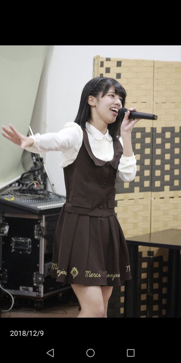 KOBerrieS 昨日楽しかった歌居屋さんライブKOBerrieS ♪ はるる！ほんま私服姿素敵でティンカーベル降臨かと思いましたよ❗#KOBerrieS #岡野春香#歌居屋 https://t.co/PUMo4eMsZt