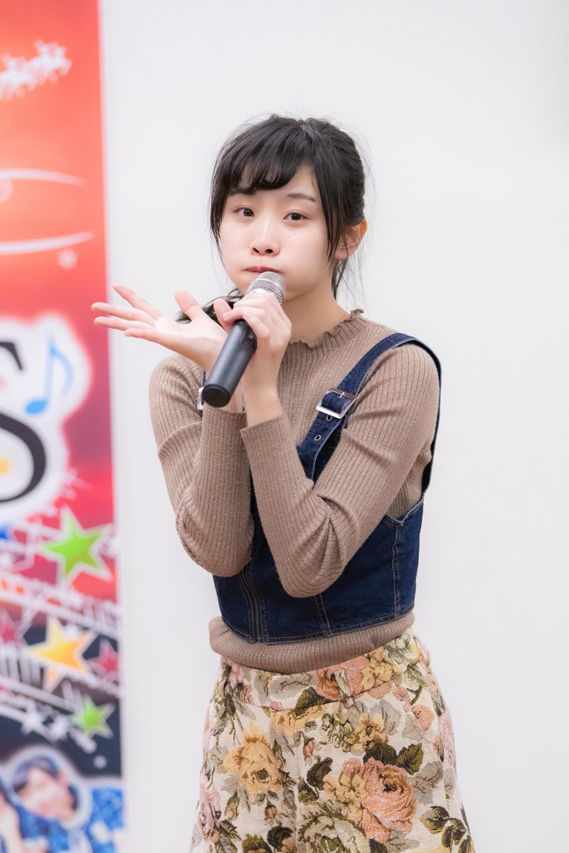 KOBerrieS 2018.12.09（日）KOBerrieS♪「歌居屋SPLive」第2部 於：新長田歌居屋アットホームな雰囲気で楽しませてくれる歌居屋でのライブ＆クイズゲームその3「ひめ」こと大出姫花さん#KOBerrieS#コウベリーズ#大出姫花#歌居屋 https://t.co/NoO7lPHrbi