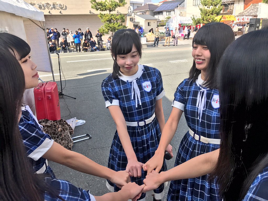 KOBerrieS 『第115回  赤穂義士祭』お集まり頂いたさまありがとうございました🙇メンバーは初めての赤穂義士祭！小学生から高校生、大人の方々まで沢山声をかけて頂きCDもお買い上げ頂き本当にありがとうございました。また来年も呼んで頂けるよう明日からもまた頑張ります👍写真数枚UPします。 https://t.co/aUkHvL3jfm