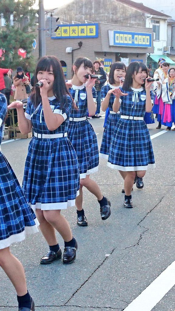 KOBerrieS 赤穂義士祭行って来ました！初めてですが高橋英樹さんKoBerrieS最高でした❕✨姫ちゃん可愛すぎです(*´ー｀*)💓♥❤✨美味しいものも食べれてよかったです(＾ω＾)💓✨ゆっくり帰ります🚗 #赤穂義士祭 #KOBerrieS https://t.co/FcaJlF0bXd