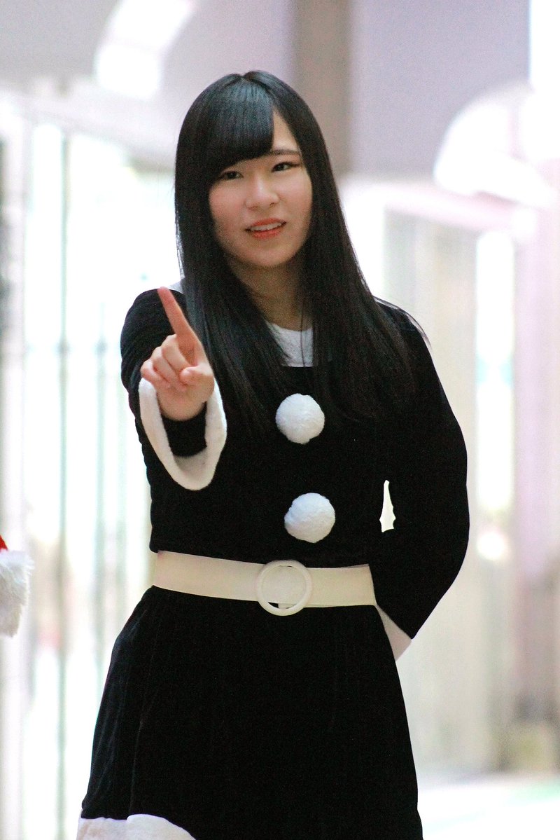KOBerrieS タワレコ明石店present YENA ☆ KOBerrieS ♪ クリスマスライブKOBerrieS ♪ まぁちゃん！#KOBerrieS #黒谷真琴#タワレコ明石 https://t.co/5QpgwXjfur