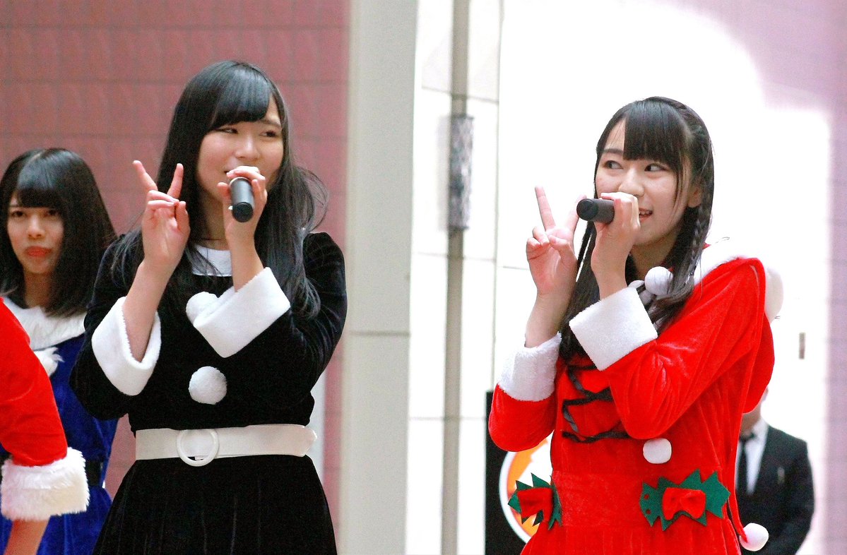 KOBerrieS タワレコ明石店present YENA ☆ KOBerrieS ♪ クリスマスライブKOBerrieS ♪ まこみなコンビ！#KOBerrieS #黒谷真琴#森島みなみ#タワレコ明石 https://t.co/lU04d2lNMQ