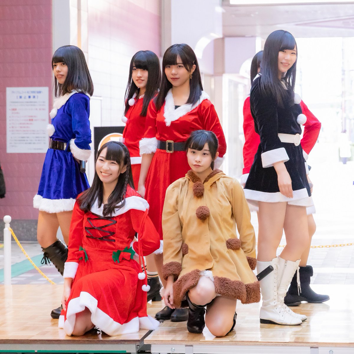 KOBerrieS 2018.12.15（土）『YENA☆&KOBerrieS♪クリスマスイベント』於：アスピア明石１階アトリウムコート明石のご当地アイドルYENA☆と神戸発のアイドルKOBerrieS♪のコラボイベント！その14#KOBerrieS#コウベリーズ#タワーレコード明石店 https://t.co/eOGB8BIplO