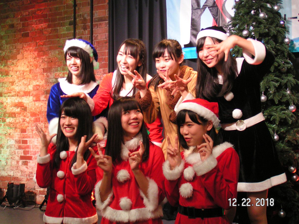 KOBerrieS KOBerrieS♪@K-WaveクリスマスSP。数えてみれば今年42回目のKOBerrieS♪のライブ。今日も楽しいライブをありがとう！#KOBerrieS♪ https://t.co/0Sp95X0EqY