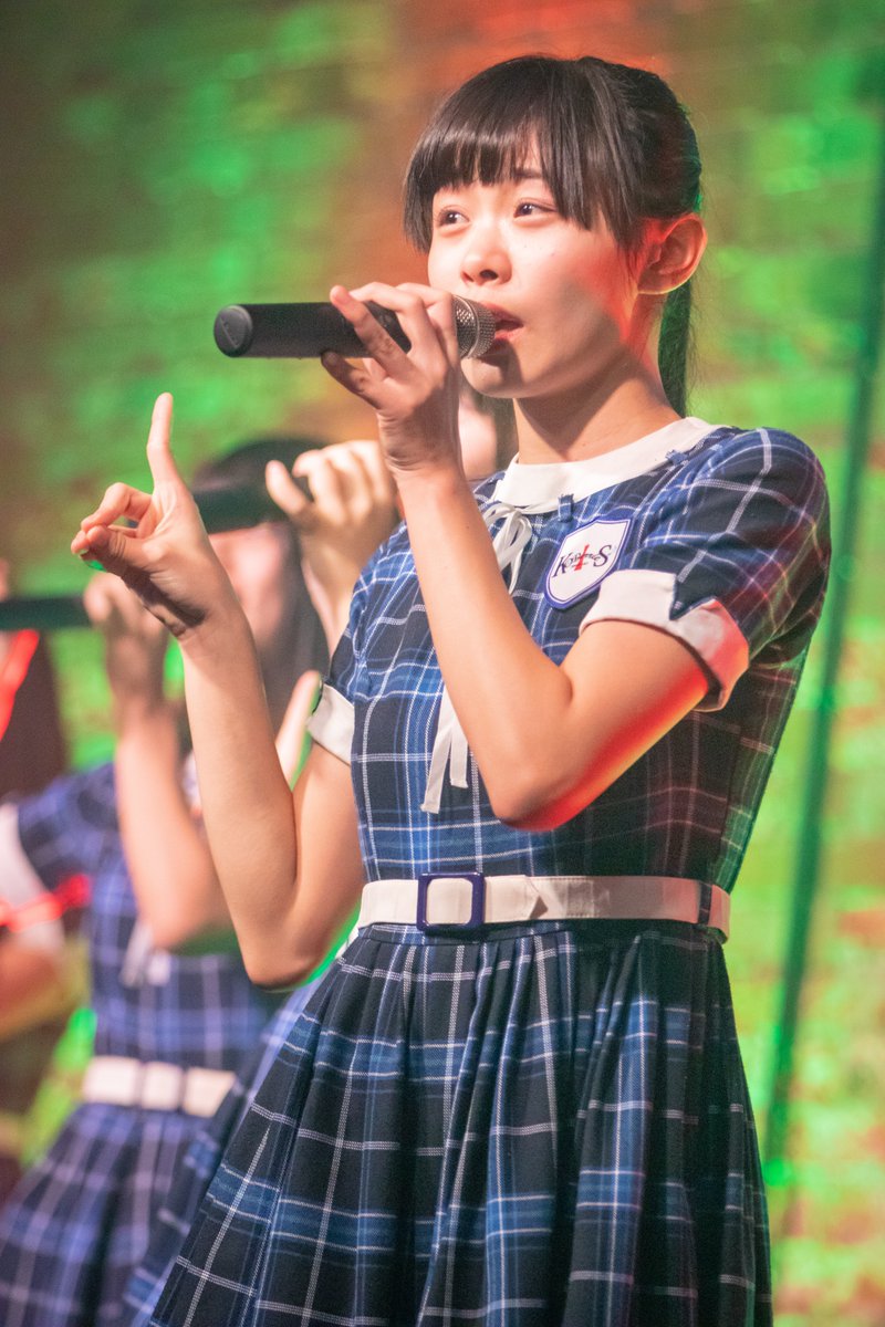 KOBerrieS 2018/12/22 Sea Side Season Live ファイナル クリスマスSP@神戸煉瓦倉庫 K-wave KOBerrieS♪ 物販がんばってました。今度、道ばたで偶然会ったら「コーベリーズさんですか？」て訊くわ〜。(なんか違うかも知れんけど) #大出姫花 #ひめ https://t.co/BZDg5bq7aO