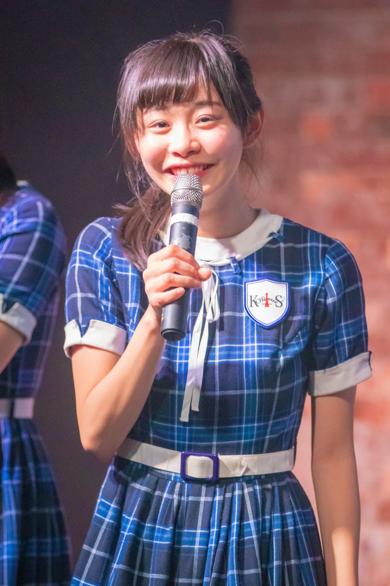KOBerrieS 2018/12/22 Sea Side Season Live ファイナル クリスマスSP@神戸煉瓦倉庫 K-wave KOBerrieS♪ 物販がんばってました。今度、道ばたで偶然会ったら「コーベリーズさんですか？」て訊くわ〜。(なんか違うかも知れんけど) #大出姫花 #ひめ https://t.co/BZDg5bq7aO