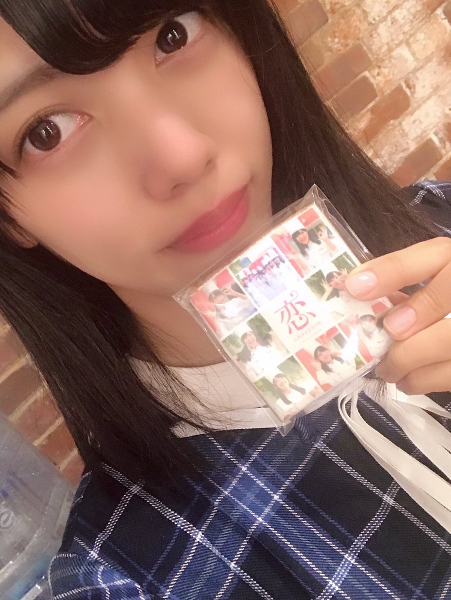 KOBerrieS #SSS ～クリスマス SP Live～@ K-waveさん遠方から来てくださった方が多くてめっちゃ嬉しかったです✨この1年で輪が確実に大きくなってるのをポートタワーの最後のハイタッチで実感しました💎雰囲気最高やったなぁ💭素敵なイヴイヴイヴをありがとうございました🎄💓#KOBerrieS♪ https://t.co/5gX54OOYLb