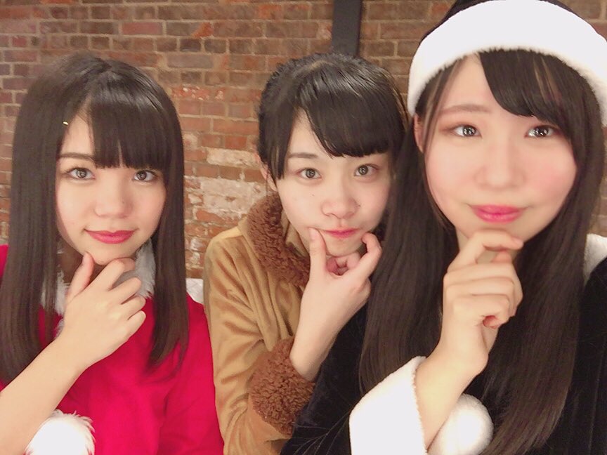 KOBerrieS 12/22#SSS ファイナル クリスマスSP🎄ありがとうございました✨ファイナルやって！！もう1年終わるんやーって感じるね😢会場もクリスマス仕様で、自分らもクリスマスの衣装で、めっちゃクリスマスやん！ってなりました✨MCも色んな話できて楽しかったです☺️物販部長じゃんけん最弱説。。笑 https://t.co/wNyfFHHFmW