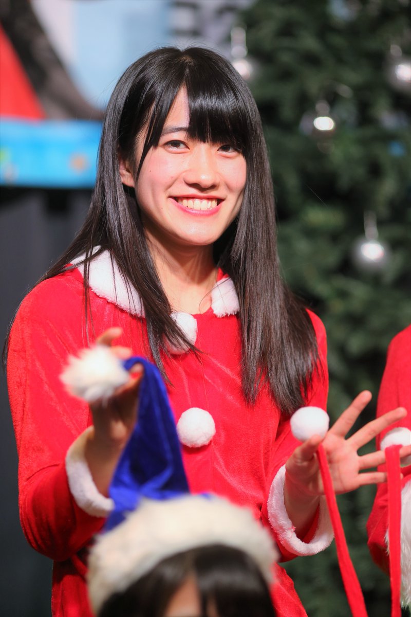 KOBerrieS 2018/12/22KOBerrieS♪ Sea Side Season Live ２部@神戸煉瓦倉庫 K-waveおりさ② https://t.co/1ZGBdXE9mK