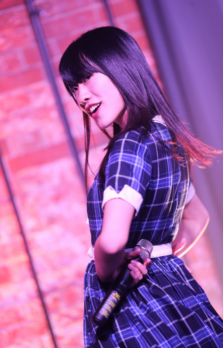 KOBerrieS 2018/12/22KOBerrieS♪ Sea Side Season Live ２部@神戸煉瓦倉庫 K-waveおりさ① https://t.co/HzypNeaBVE
