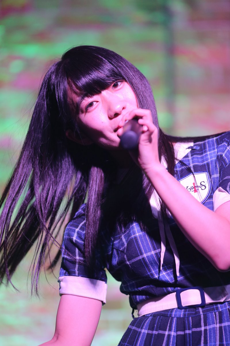 KOBerrieS 2018/12/22KOBerrieS♪ Sea Side Season Live ２部@神戸煉瓦倉庫 K-waveおりさ① https://t.co/HzypNeaBVE