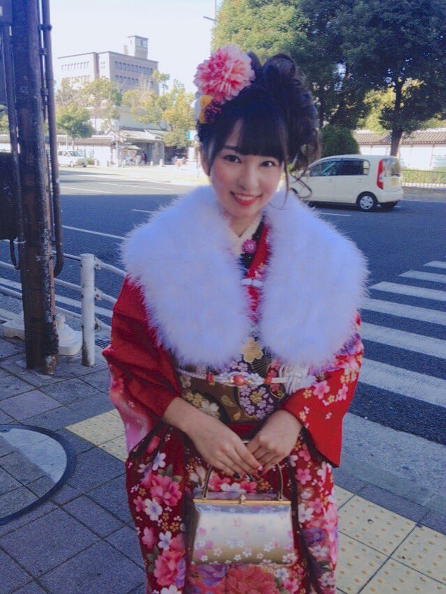 森島みなみ(みいな)の画像 KOBerrieS 成人式に行ってきました😊💕【 2019.01.14 】芸能人がよく２０歳の頃の写真って成人式の写真出してるから、いつか私も今日の写真をテレビで公開する日が来るのかな〜って思って、めっちゃ気合い入れてた♪久しぶりに懐かしい友達にも会えて楽しかった〜(*^ω^*)♡#KOBerrieS #成人式#神戸市 https://t.co/M28u0KRB6Z