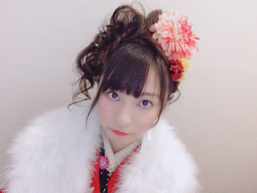森島みなみ(みいな)の画像 KOBerrieS ヘアメイクさんに、「 成人式に来てる人の中で一番目立つ髪型にしてください 」ってお願いした〜♪笑どう？？いい感じ？？😆🍄笑私的に超大満足の成人式でした♡最高の１日をありがとうございました😊💕おやすみいな〜🌙.*° https://t.co/jDTPMubQYN