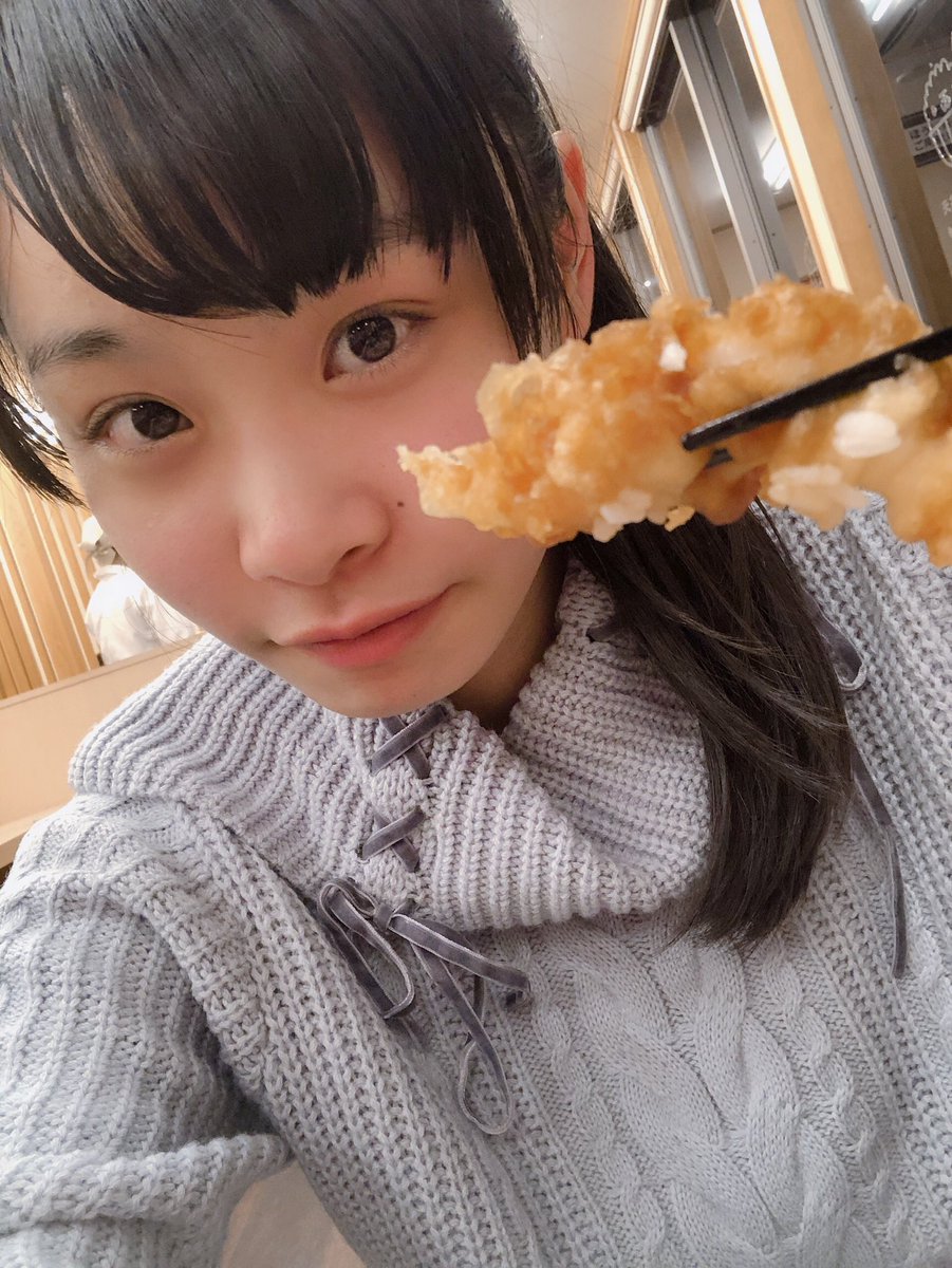 KOBerrieS 📌神戸紹介＊＊＊＊#垂水区 にあるさん天さんへ行ってきたよ～～食べたエビ天丼サックサクですっごく美味しくてタレかけたら美味しさ２割増🥰結構コアな場所やねんけど神戸で1つしかない店舗みたい('ω’)1つってすごくない？！😳しかも天丼390円は安い💥#KOBerrieS#神戸 https://t.co/uck58hmcL3