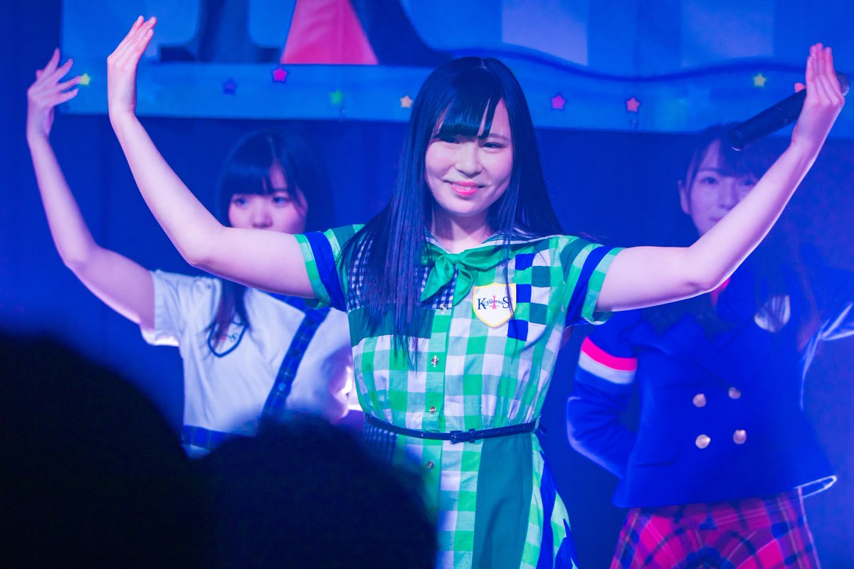 KOBerrieS 2019/1/27 KOBerrieS♪ Marine Party@神戸煉瓦倉庫 K-wave ヲタ活をして、自身のパフォーマンスにも磨きがかかってきましたね笑 もう高校卒業かぁ〜ついこないだまでこんなにちっちゃかったのに(親戚のおじさん調) #黒谷真琴 #まぁちゃん https://t.co/9TSJKNOuFC
