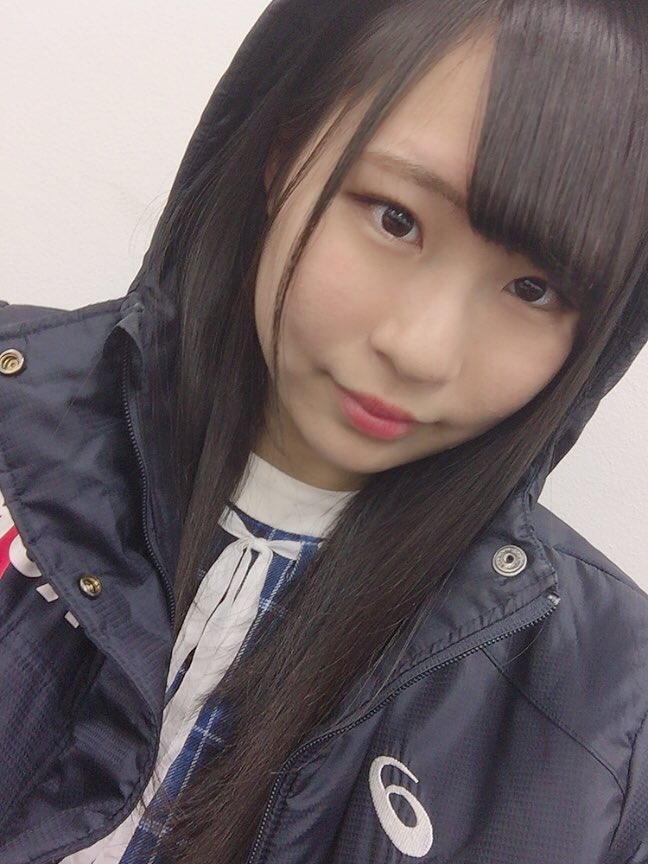 KOBerrieS おはよー☺︎なんとなんと、高校生活ラスト授業。自習しかないけど笑今日も1日頑張りまぁちゃん☺️ https://t.co/A7WJuP0Xoc