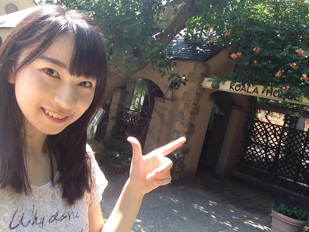 森島みなみ(みいな)の画像 KOBerrieS 今、ニュースで王子動物園やってた‼️【 コアラ🐨とパンダ🐼が一緒に見れるのは、全国で兵庫県神戸市にある、王子動物園だけです 】どやぁぁあ😆✨！！是非、お越しくださいm(_ _)m4枚目→親のカメラ借りて撮ったお気に入りの写真🐨💕園内ツアーとかやりたいな〜👀✨#神戸#灘区#王子動物園 https://t.co/tETx4j9Tad