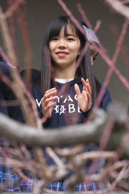 『節分祭 豆撒き神事』でのKOBerrieS♪（2019/2/3　神戸・生田神社）（4/4）
3年連続で観ることができました。豆を受け取るか、写真を撮るか毎年迷うのですが、笑顔の福を一杯いただきました。ありがとう。
#KOBerrieS♪
#黒谷真琴 さん　#花城沙弥 さん https://t.co/GzSQfkNwIG
