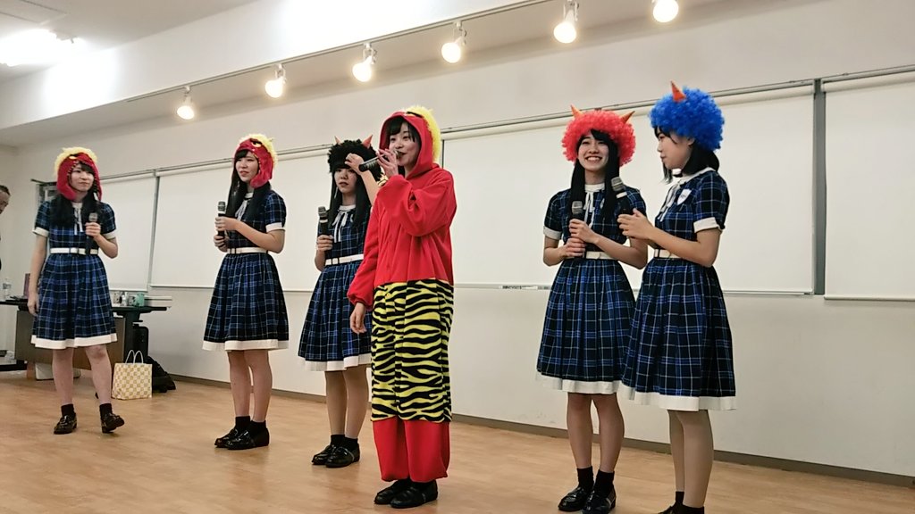 KOBerrieS #KOBerrieS♪#新長田レンタルスタジオ に今回初めて寄せてもらいましたが、アットホーム感がハンパねぇ‼️😄 #大出姫花 さんは、全身「鬼」のコスチュームで気合い十分‼️😄他のメンバーさんも鬼の被り物で気合い入ってます🤣素晴らしい‼️ https://t.co/hCBiVm8DHF