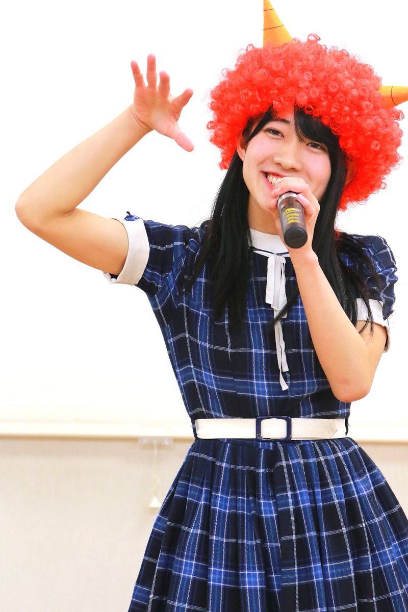 KOBerrieS 新長田大節分祭KOBerrieS ♪ おりさ！最近はおじいちゃんの人気も急上昇でいつもファンと一緒に楽しんでる姿はやはりアットホームな現場ですね！#KOBerrieS #花尾理彩 https://t.co/aexvw8oKh4