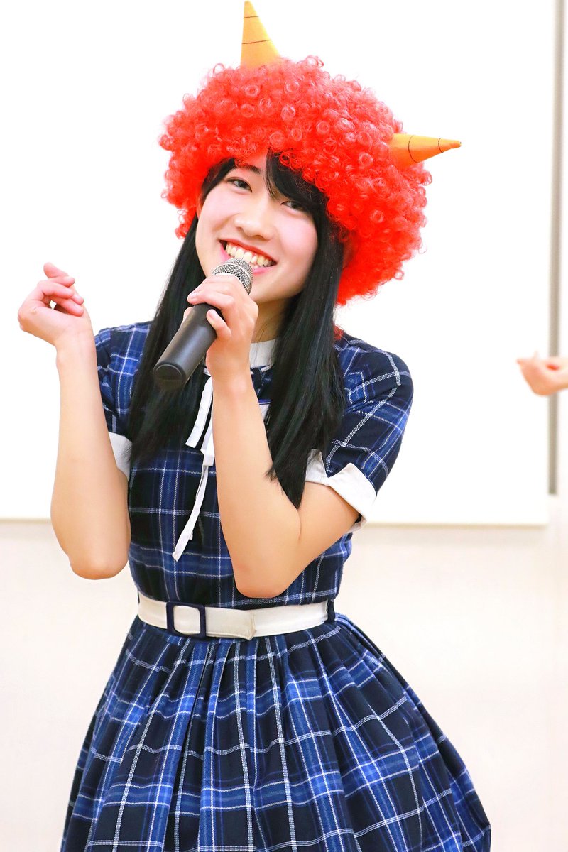 KOBerrieS 新長田大節分祭KOBerrieS ♪ おりさ！最近はおじいちゃんの人気も急上昇でいつもファンと一緒に楽しんでる姿はやはりアットホームな現場ですね！#KOBerrieS #花尾理彩 https://t.co/aexvw8oKh4