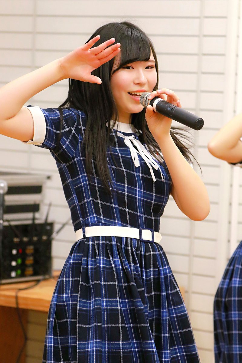 KOBerrieS 東急ハンズ三宮店KOBerrieS ♪ スペシャルライブまぁちゃん！#KOBerrieS #黒谷真琴#東急ハンズ三宮店 https://t.co/HiS9Vx72p4
