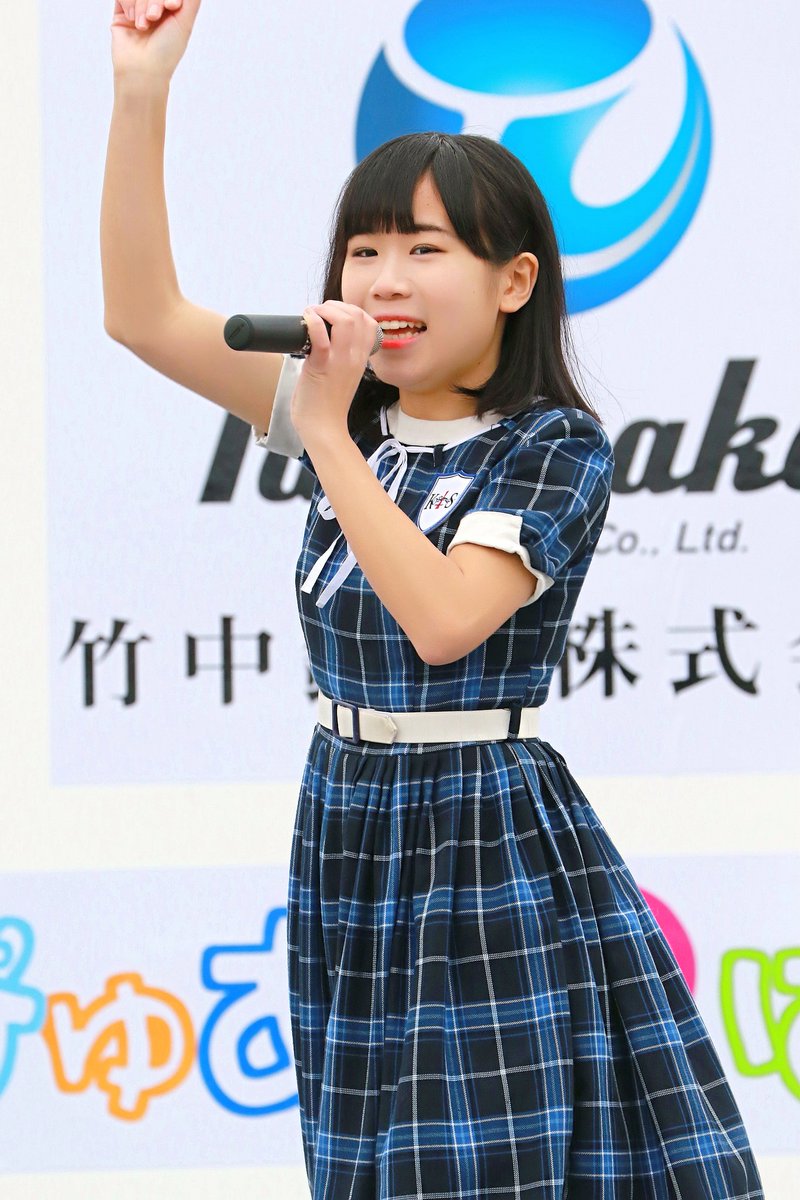KOBerrieS ひめじSub かるフェスティバルアイドルステージKOBerrieS ♪ ゆり！端っこ組だけどいつでも中へと野望燃やして頑張ってますよ❗#KOBerrieS #小形優莉#ひめじsubかるフェスティバル https://t.co/6FmcPxSCMo