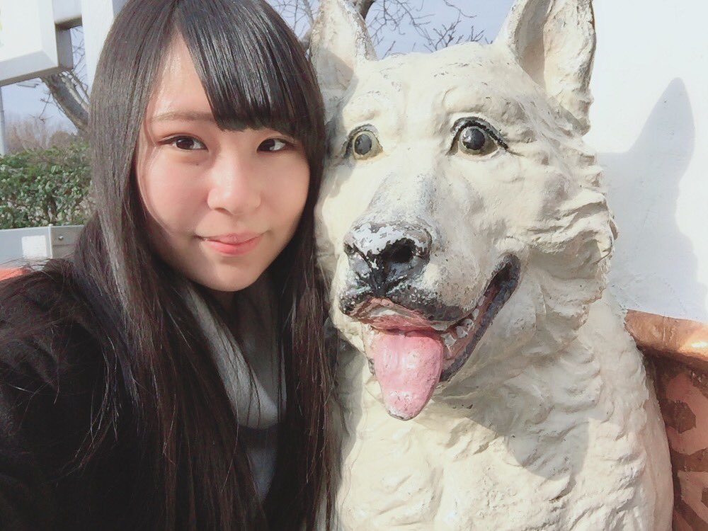 KOBerrieS 桃太郎たちと📸集合写真で微妙な顔しちゃった的な。笑それと、犬がめっちゃイケメンでした🐕 https://t.co/xh5m2MTdt2