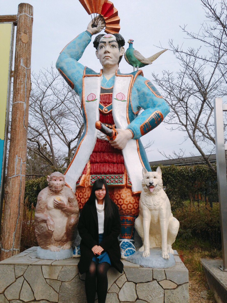 KOBerrieS 桃太郎たちと📸集合写真で微妙な顔しちゃった的な。笑それと、犬がめっちゃイケメンでした🐕 https://t.co/xh5m2MTdt2