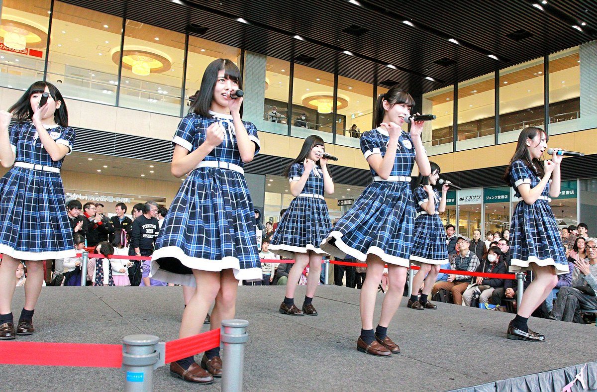KOBerrieS 明石市民広場アイドルひな祭りKOBerrieS ♪ ステージ！見れなかった人に少しでも雰囲気が伝われば⁉️#KOBerrieS #明石市民広場#アイドルひな祭りin明石 https://t.co/hR0APF2taD