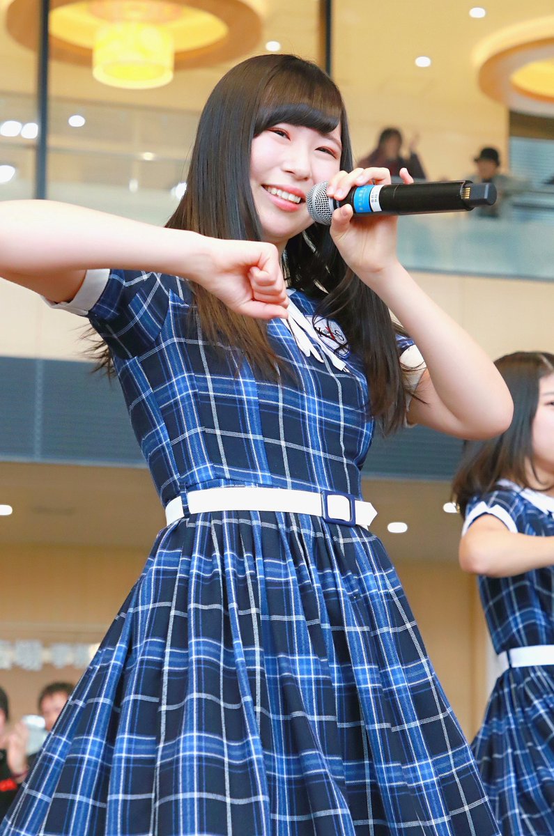 KOBerrieS 明石市民広場アイドルひな祭りKOBerrieS ♪ ライブまぁちゃん！#KOBerrieS #黒谷真琴#明石市民広場#アイドルひな祭りin明石 https://t.co/9UumopRpbD