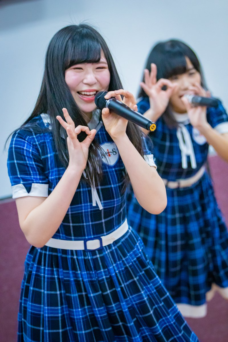 KOBerrieS 2019/3/6 黒谷真琴生誕祭@新長田歌居屋 KOBerrieS♪ 掛け声でろれつが回ってなかったことでお詫びしてたけど、まぁちゃんの魅力は、途中で軌道修正せずに失敗しながらはにかんだ笑顔でごまかしつつ突っ込んでいくところにあるので「いいぞもっとやれ」しか言うことないです。 #黒谷真琴 #まぁちゃん https://t.co/vobdIyarGM