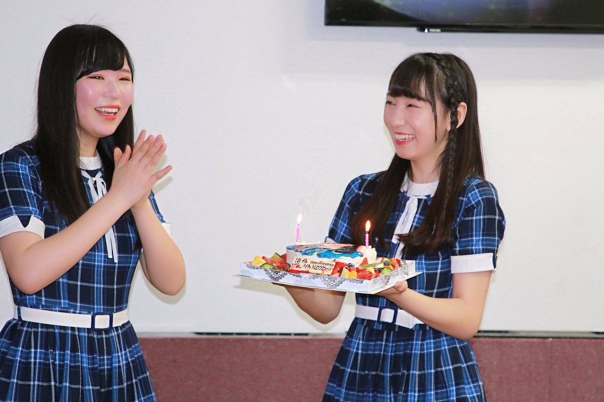 森島みなみ(みいな)の画像 KOBerrieS 新長田歌居屋KOBerrieS ♪ 黒谷真琴生誕祭、Happy birthday が流れてお誕生日ケーキ🎂の登場！#KOBerrieS #黒谷真琴生誕祭 https://t.co/00ICrYRGSq