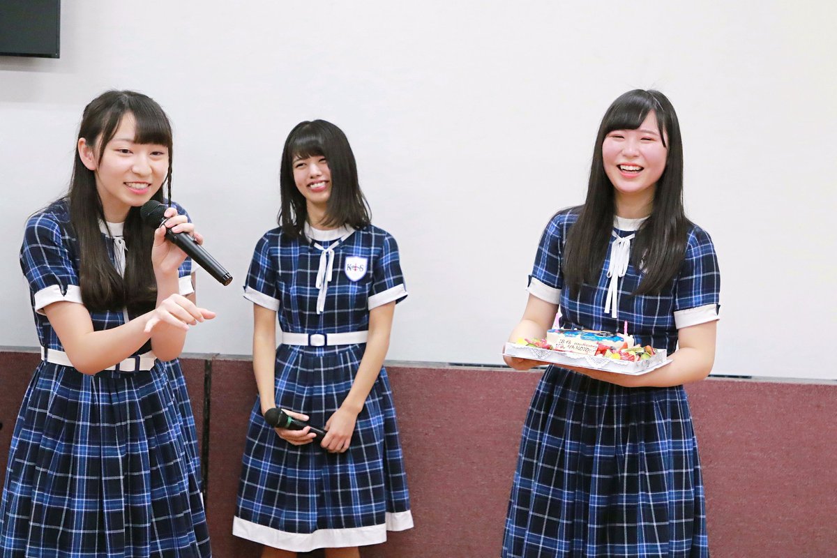 KOBerrieS 新長田歌居屋KOBerrieS ♪ 黒谷真琴生誕祭さーや、ひめ、みいなと一言メッセージ、やっぱり同期のみなみちゃんまぁちゃんいじって会場を笑いに❗#KOBerrieS #黒谷真琴生誕祭 https://t.co/NcOqEr3AGq