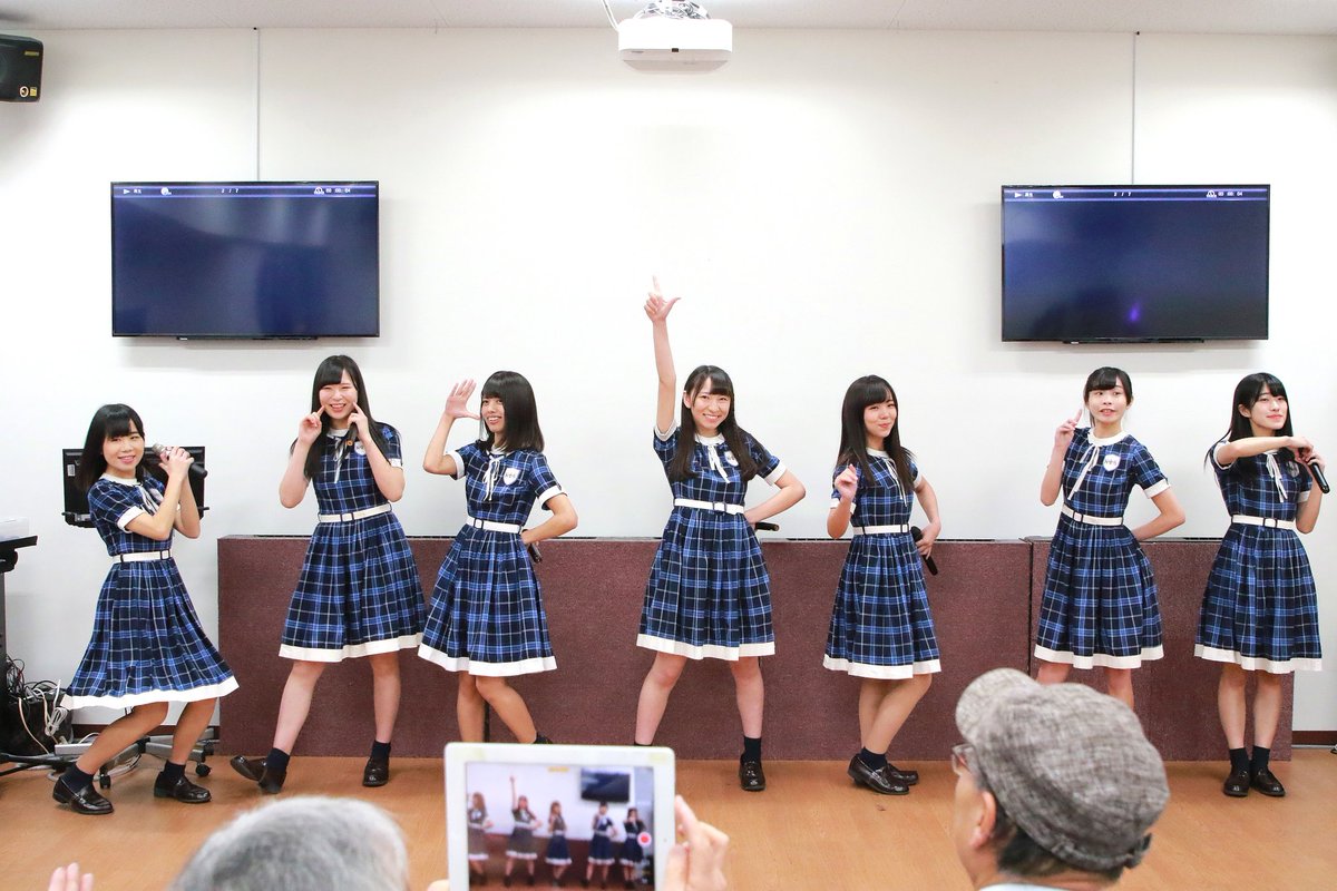 KOBerrieS 新長田歌居屋KOBerrieS ♪ 黒谷真琴生誕祭Love never dise でスタートしました❗#KOBerrieS #黒谷真琴#生誕祭 https://t.co/GHfBcUnxK4