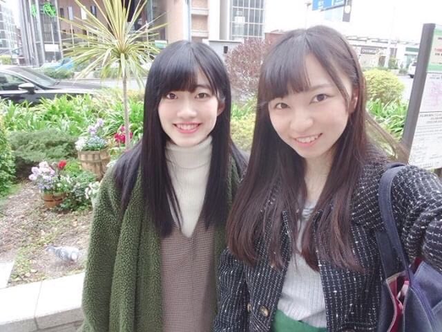 森島みなみ(みいな)の画像 KOBerrieS 今日、理彩と遊んだっ♡実は理彩とプライベートで遊ぶの初めてなんだぁ〜😊💕笑高校一緒やったから昔話でめっちゃ盛り上がりました^ ^いつか理彩とおそろっちの高校の制服でライブしたいな♪スマホ変えたんやけど、そのカバー買うためにヤマダ電機まで案内してもらったよ〜#神戸 #中央区 #三宮 https://t.co/ExAJ8u1aNr