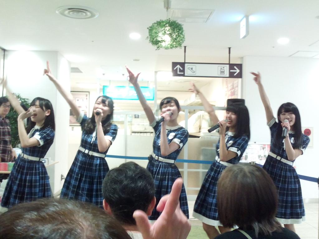 KOBerrieS センティPresents 東急プラザ新長田 KOBerrieS♪スペシャルライブ！先週の定期公演には参加できず今日やっと新体制見れました！当分なかなか足を運べないのが寂しいけど今後もできることから応援していきます！ #KOBerrieS https://t.co/a50mNx2OkD