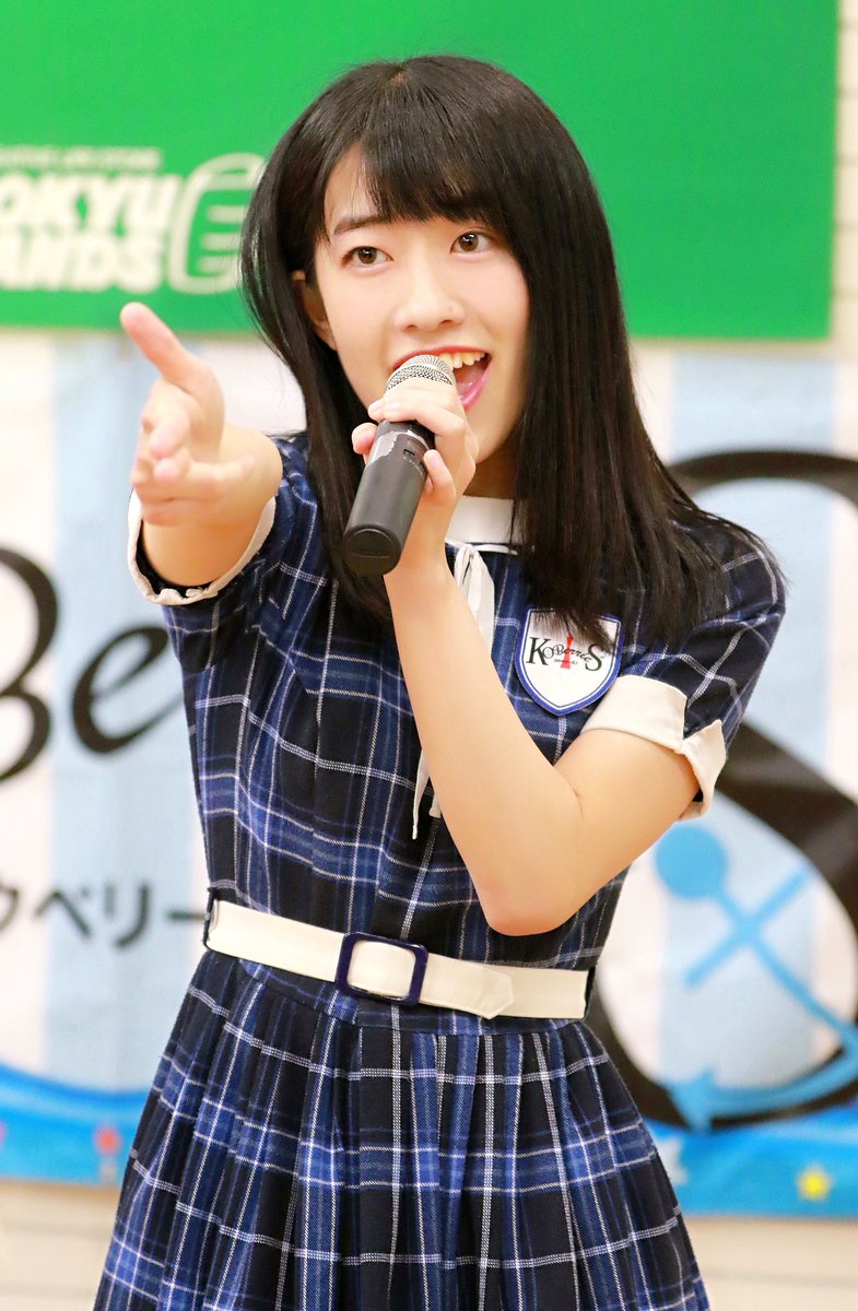 KOBerrieS 令和元年初日東急ハンズ三宮KOBerrieS ♪ ライブおりさ❗#KOBerrieS #花尾理彩#東急ハンズ三宮店 https://t.co/FO0uvgPxYP