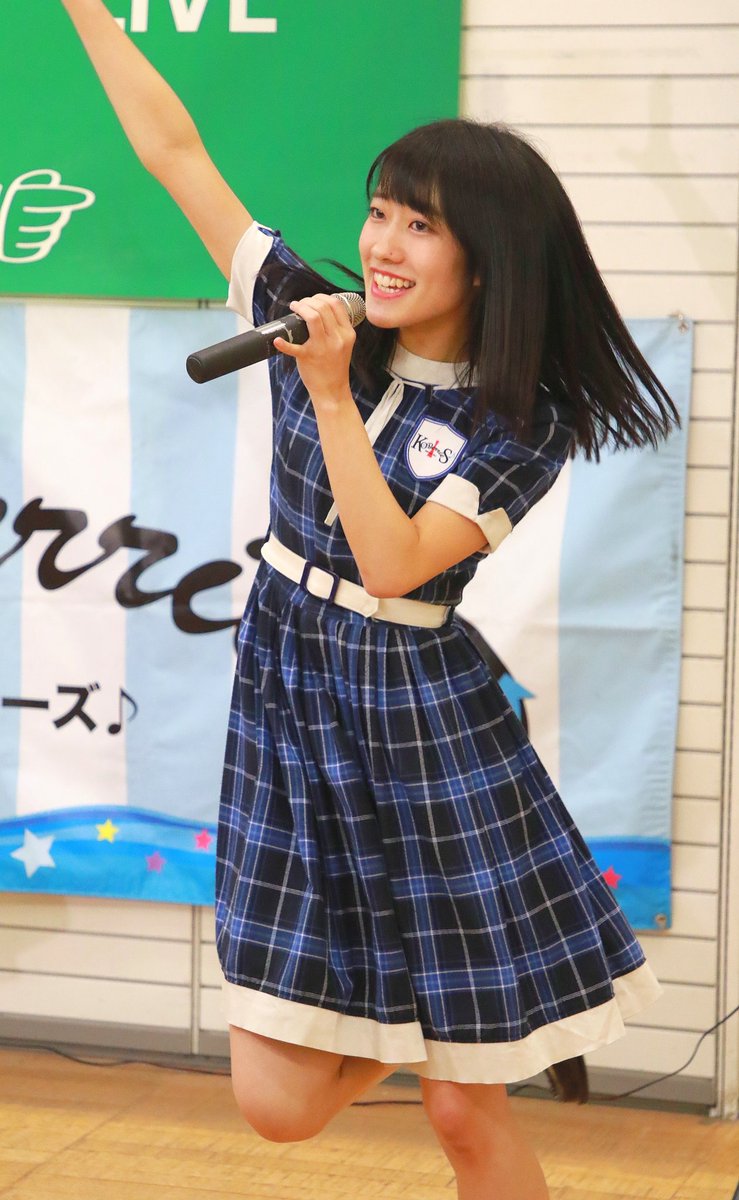 KOBerrieS 令和元年初日東急ハンズ三宮KOBerrieS ♪ ライブおりさ❗#KOBerrieS #花尾理彩#東急ハンズ三宮店 https://t.co/qzU8hrrYvX