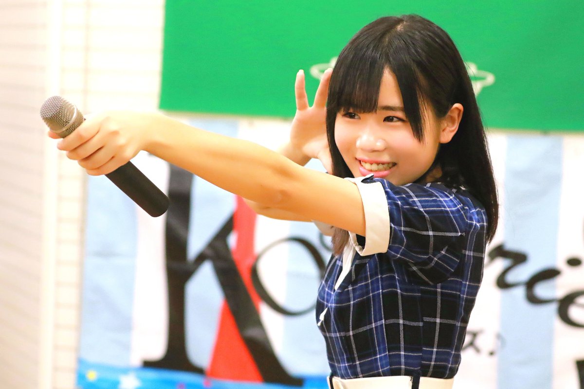KOBerrieS 令和元年初日東急ハンズ三宮KOBerrieS ♪ ライブゆり❗#KOBerrieS #小形優莉#東急ハンズ三宮店 https://t.co/dJBGCwRRJr