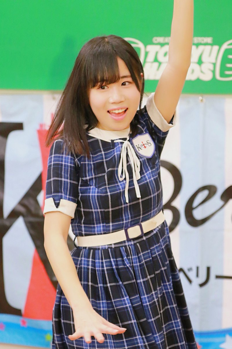KOBerrieS 令和元年初日東急ハンズ三宮KOBerrieS ♪ ライブゆり❗#KOBerrieS #小形優莉#東急ハンズ三宮店 https://t.co/dJBGCwRRJr